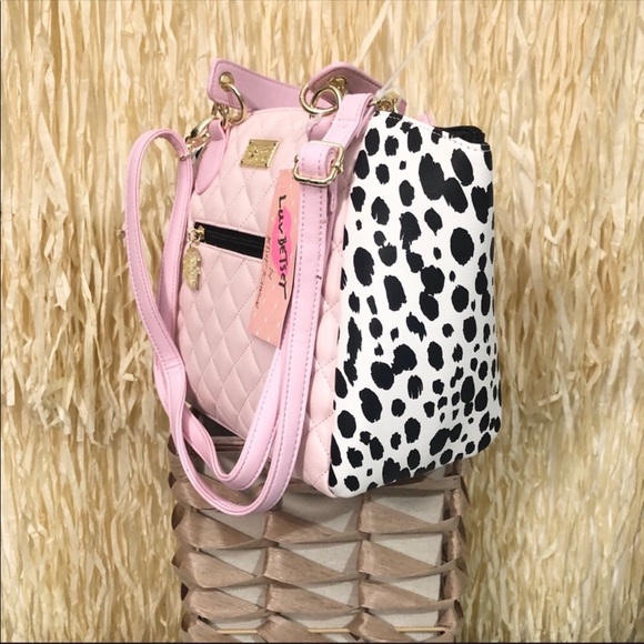 Betsey Johnson Handbags - 🆕✅🐄Betsy Johnson purse